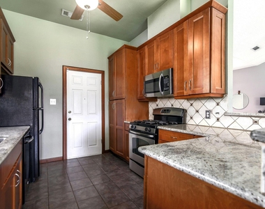 709 Sapling Cv - Photo Thumbnail 14