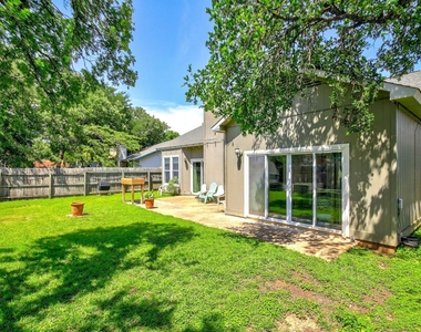 709 Sapling Cv - Photo Thumbnail 26