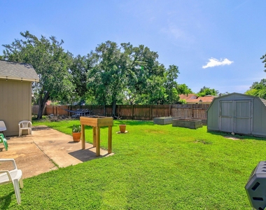 709 Sapling Cv - Photo Thumbnail 25