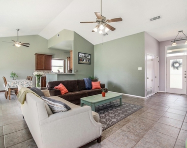 709 Sapling Cv - Photo Thumbnail 7