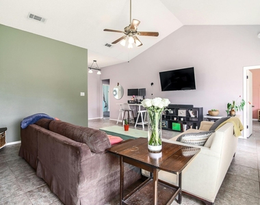 709 Sapling Cv - Photo Thumbnail 4