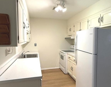 62 Kingston Way - Photo Thumbnail 7