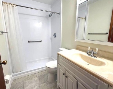 62 Kingston Way - Photo Thumbnail 11