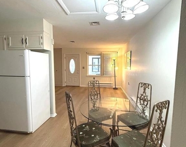 62 Kingston Way - Photo Thumbnail 18