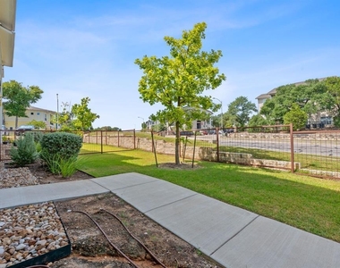 8601 W Gate Blvd - Photo Thumbnail 15