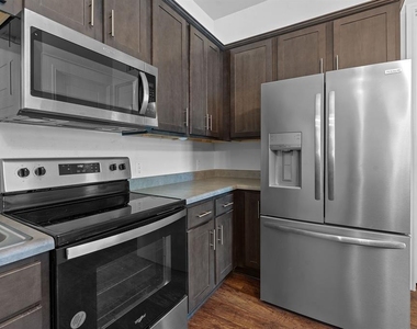 8601 W Gate Blvd - Photo Thumbnail 11
