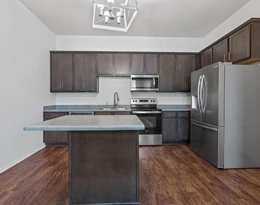 8601 W Gate Blvd - Photo Thumbnail 12