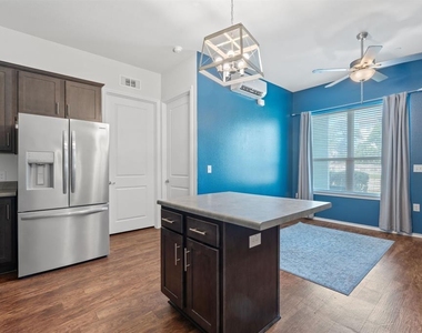 8601 W Gate Blvd - Photo Thumbnail 19