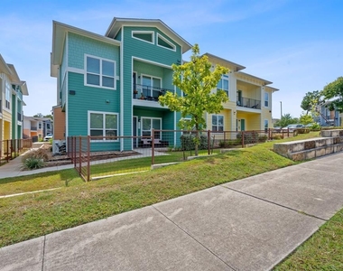 8601 W Gate Blvd - Photo Thumbnail 13