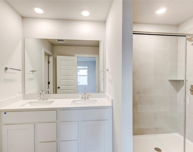 2086 Alice Jay Way - Photo Thumbnail 18