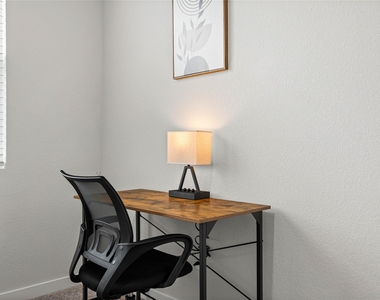 2086 Alice Jay Way - Photo Thumbnail 10