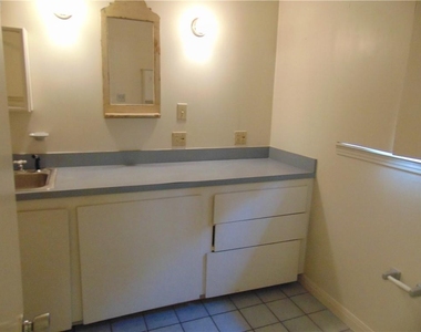 1508 Richcreek Rd - Photo Thumbnail 7