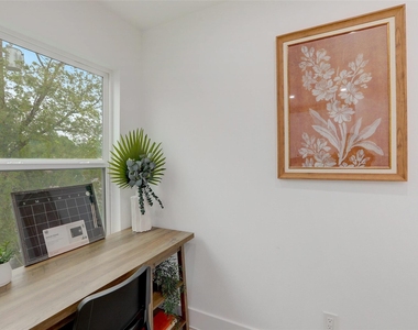 1200 E 52nd St - Photo Thumbnail 6