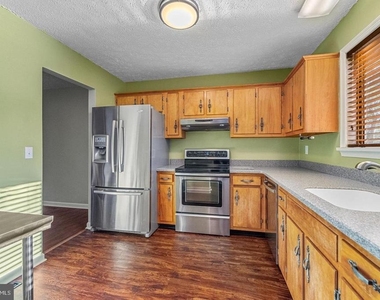 23348 Red Oak Court - Photo Thumbnail 3