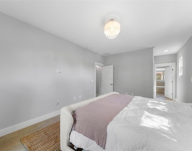 3104 Neal St - Photo Thumbnail 20