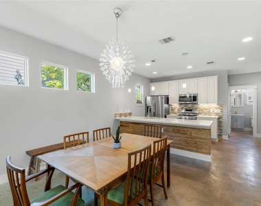 3104 Neal St - Photo Thumbnail 10
