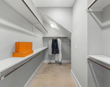 3104 Neal St - Photo Thumbnail 21