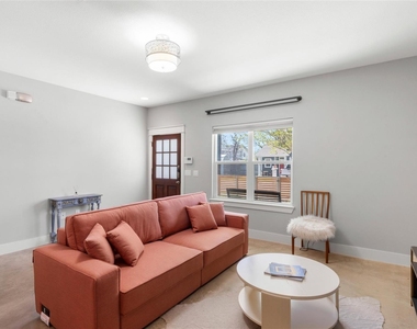 3104 Neal St - Photo Thumbnail 8