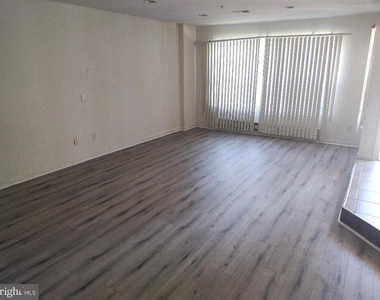 4659 Running Deer Way - Photo Thumbnail 4
