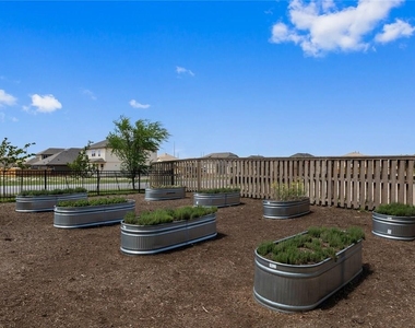 14505 Frankel Loop - Photo Thumbnail 29