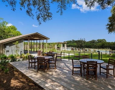14505 Frankel Loop - Photo Thumbnail 17