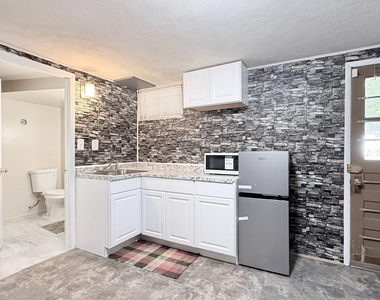 4203 Maple Road - Photo Thumbnail 4