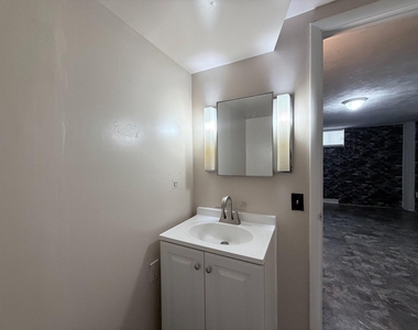 4203 Maple Road - Photo Thumbnail 7
