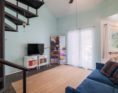 1840 Burton Dr - Photo Thumbnail 5