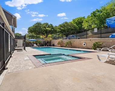 1840 Burton Dr - Photo Thumbnail 18