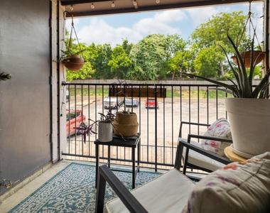 1840 Burton Dr - Photo Thumbnail 17