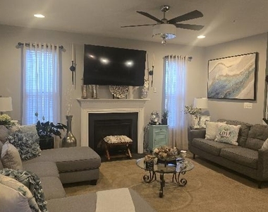 15226 Eve Way - Photo Thumbnail 2