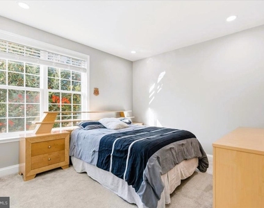 13305 Old Fort Road - Photo Thumbnail 16