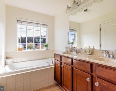 15304 Pocopson Creek Way - Photo Thumbnail 28