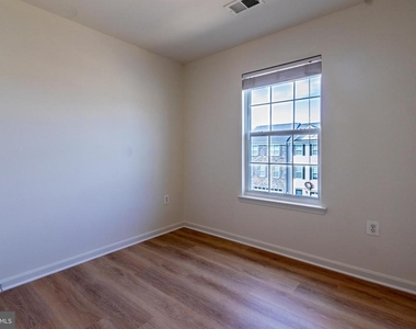 15304 Pocopson Creek Way - Photo Thumbnail 19