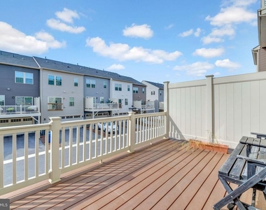 14737 Earl Mitchell Avenue - Photo Thumbnail 14