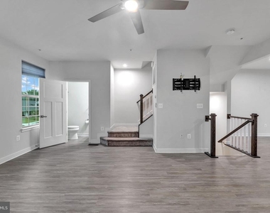 14737 Earl Mitchell Avenue - Photo Thumbnail 11