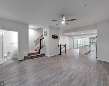 14737 Earl Mitchell Avenue - Photo Thumbnail 5