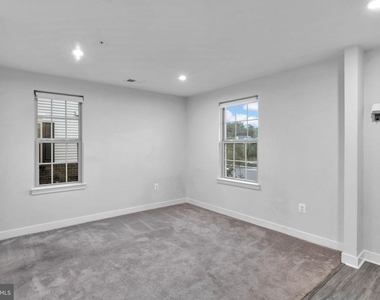 14737 Earl Mitchell Avenue - Photo Thumbnail 15