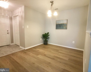 13203 Astoria Hill Court - Photo Thumbnail 4