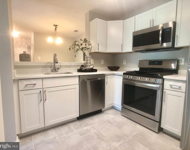 13203 Astoria Hill Court - Photo Thumbnail 7