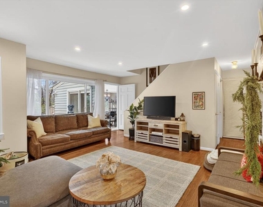 2802 Dawson Avenue - Photo Thumbnail 6