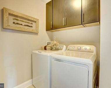 22101 Broadway Avenue - Photo Thumbnail 22