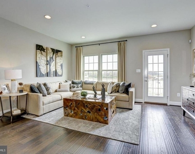 22101 Broadway Avenue - Photo Thumbnail 12
