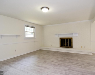 7513 Sebago Road - Photo Thumbnail 32