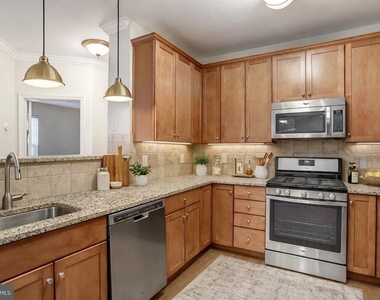 11800 Old Georgetown Road - Photo Thumbnail 4