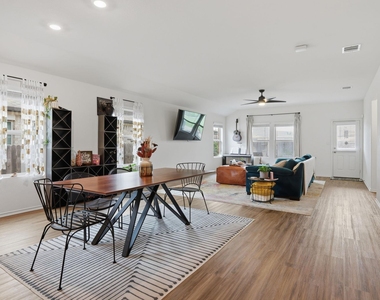 129 Esparza Dr - Photo Thumbnail 4