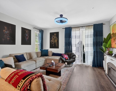 10129 Kings Grove Way - Photo Thumbnail 5