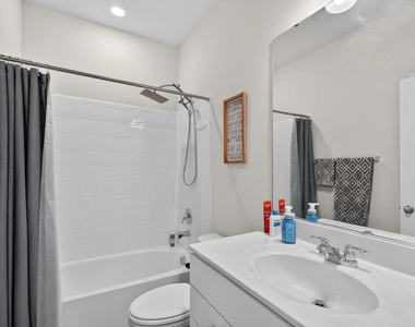 10129 Kings Grove Way - Photo Thumbnail 17
