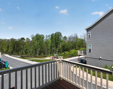 10129 Kings Grove Way - Photo Thumbnail 21