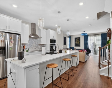 10129 Kings Grove Way - Photo Thumbnail 4